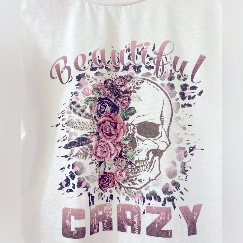 ❤️😍Boutique You Are Beautiful Graphic Skull Flower White Muscle Tee Shirt - Picture 2 of 5